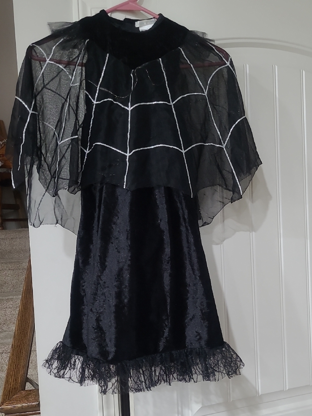 Pottery Barn Halloween Kids Costume Black Spider Queen Web Cape Dress Up 3T